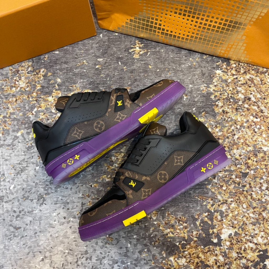 Lv Trainer Sneaker